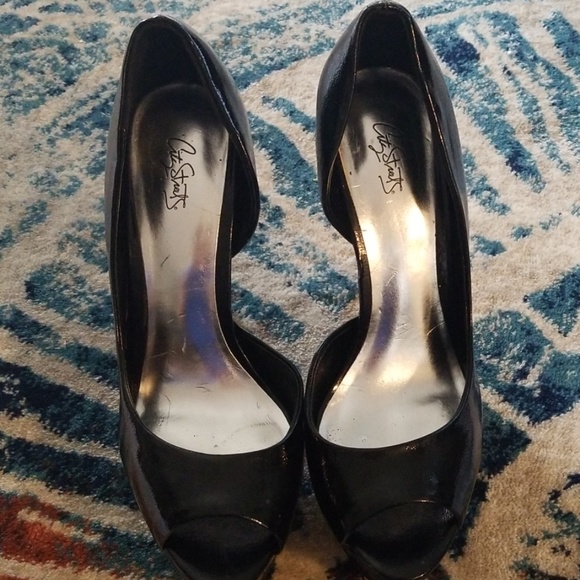 Open Toe  Pump - Picture 4 of 6